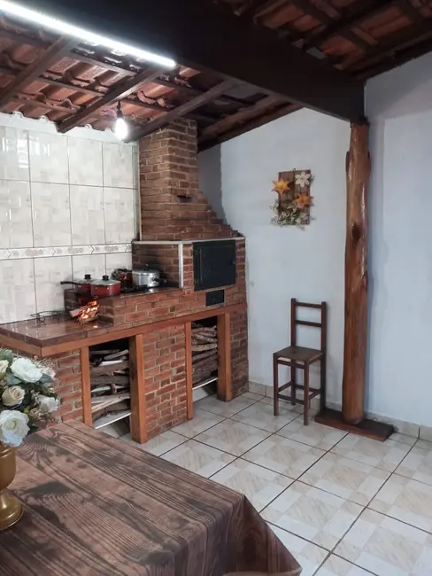 Foto 3 de Chácara com 6 quartos à venda, 1600m2 em Campinas, Pindamonhangaba - SP