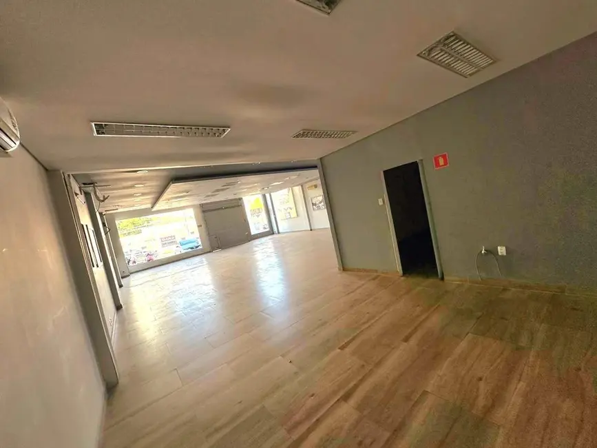 Sala Comercial para alugar, 300m2 em Jardim das Nações, Taubate - SP - imagem 4 Foto 4 de Sala Comercial para alugar, 300m2 em Jardim das Nações, Taubate - SP