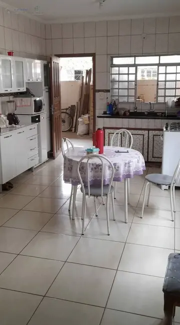 Foto 6 de Casa com 5 quartos à venda, 233m2 em Cidade Nova, Pindamonhangaba - SP