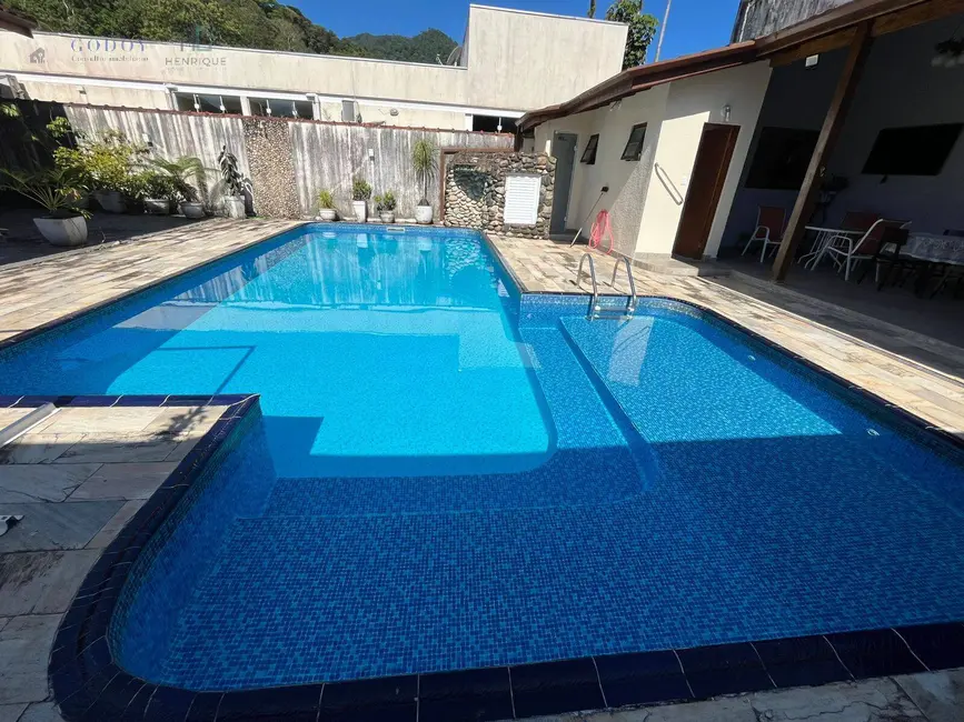 Foto 3 de Casa de Condomínio com 3 quartos à venda, 180m2 em Ubatuba - SP