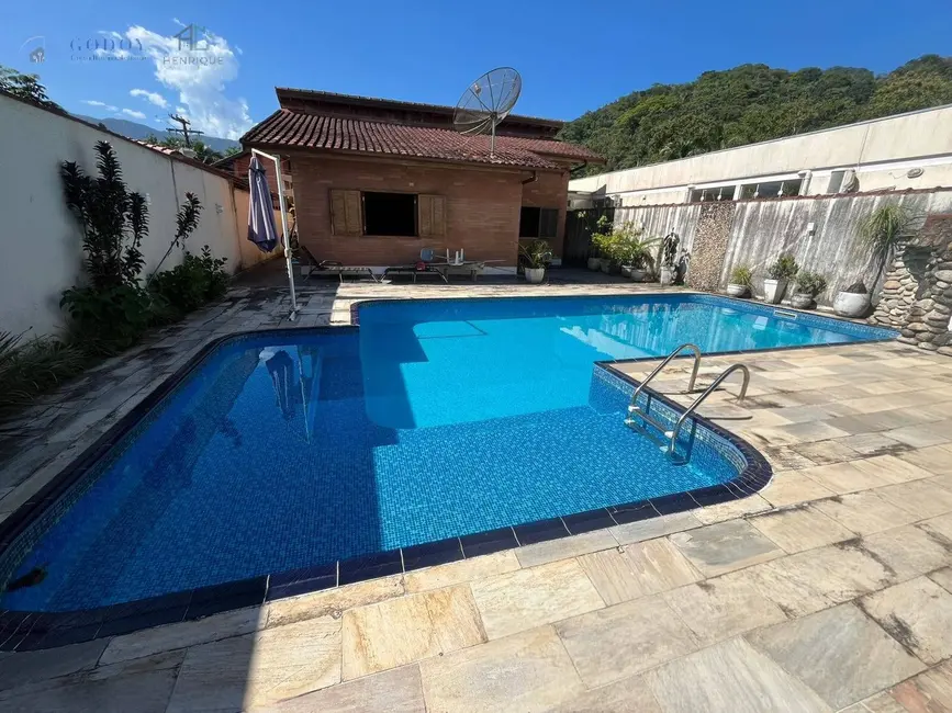 Foto 1 de Casa de Condomínio com 3 quartos à venda, 180m2 em Ubatuba - SP