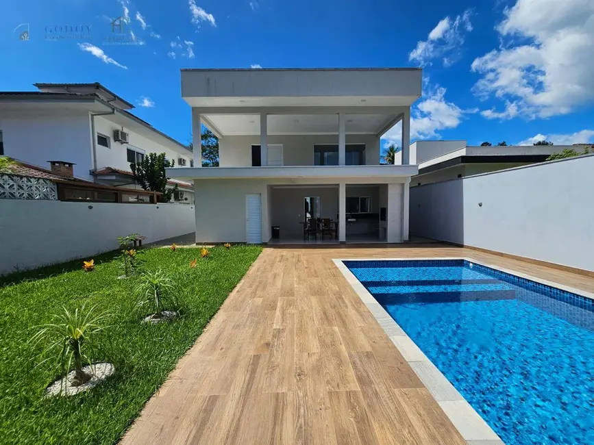 Foto 1 de Casa de Condomínio com 4 quartos à venda, 236m2 em Ubatuba - SP