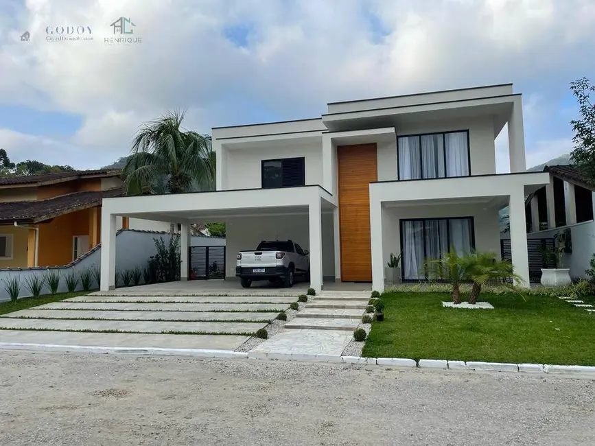 Foto 1 de Casa de Condomínio com 4 quartos à venda, 310m2 em Ubatuba - SP