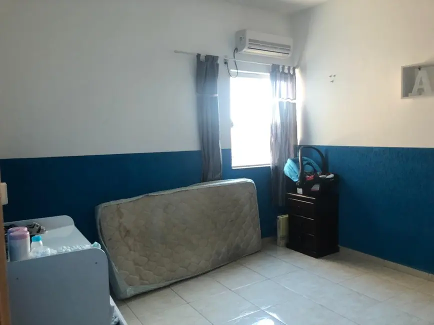Sobrado com 6 quartos à venda, 420m2 em Aparecida - SP - imagem 4 Foto 4 de Sobrado com 6 quartos à venda, 420m2 em Aparecida - SP