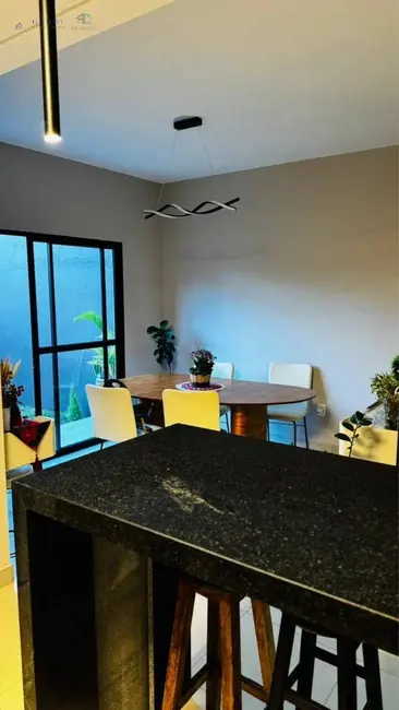 Foto 8 de Casa com 3 quartos à venda, 150m2 em Estiva, Taubate - SP