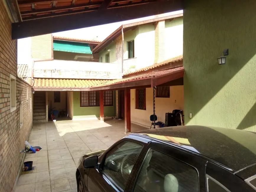 Foto 9 de Casa com 3 quartos à venda, 222m2 em Pindamonhangaba - SP