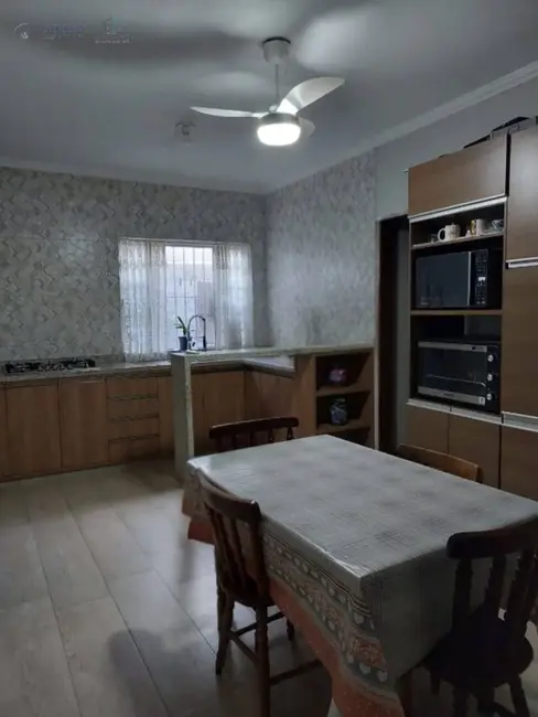 Foto 3 de Casa com 3 quartos à venda, 127m2 em Chácara da Galega, Pindamonhangaba - SP