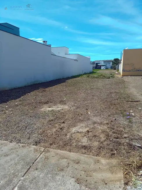 Foto 1 de Terreno / Lote à venda, 176m2 em Loteamento Santa Clara, Pindamonhangaba - SP