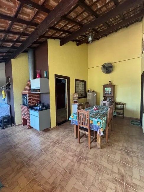 Foto 4 de Casa com 2 quartos à venda, 250m2 em Conjunto Residencial Araretama, Pindamonhangaba - SP