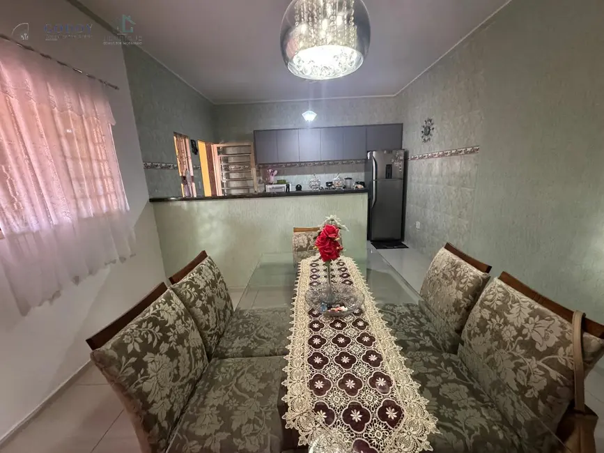 Foto 6 de Casa com 2 quartos à venda, 250m2 em Conjunto Residencial Araretama, Pindamonhangaba - SP