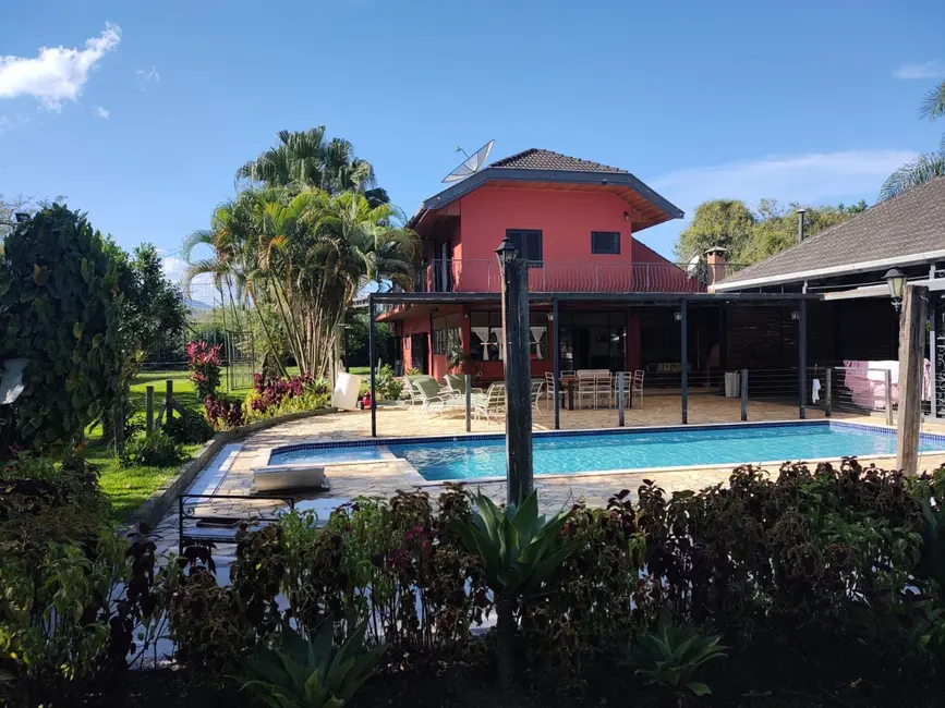 Foto 1 de Chácara com 5 quartos à venda, 400m2 em Bom Sucesso, Pindamonhangaba - SP