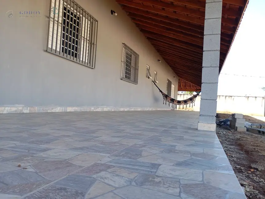 Foto 4 de Casa com 2 quartos à venda, 1000m2 em Parque Shangri-lá, Pindamonhangaba - SP