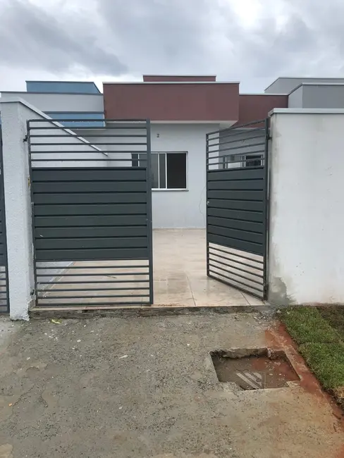 Foto 2 de Casa com 2 quartos à venda, 51m2 em Pindamonhangaba - SP