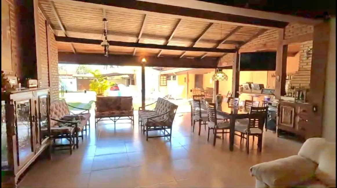 Foto 3 de Casa com 4 quartos à venda, 460m2 em Praia das Palmeiras, Caraguatatuba - SP