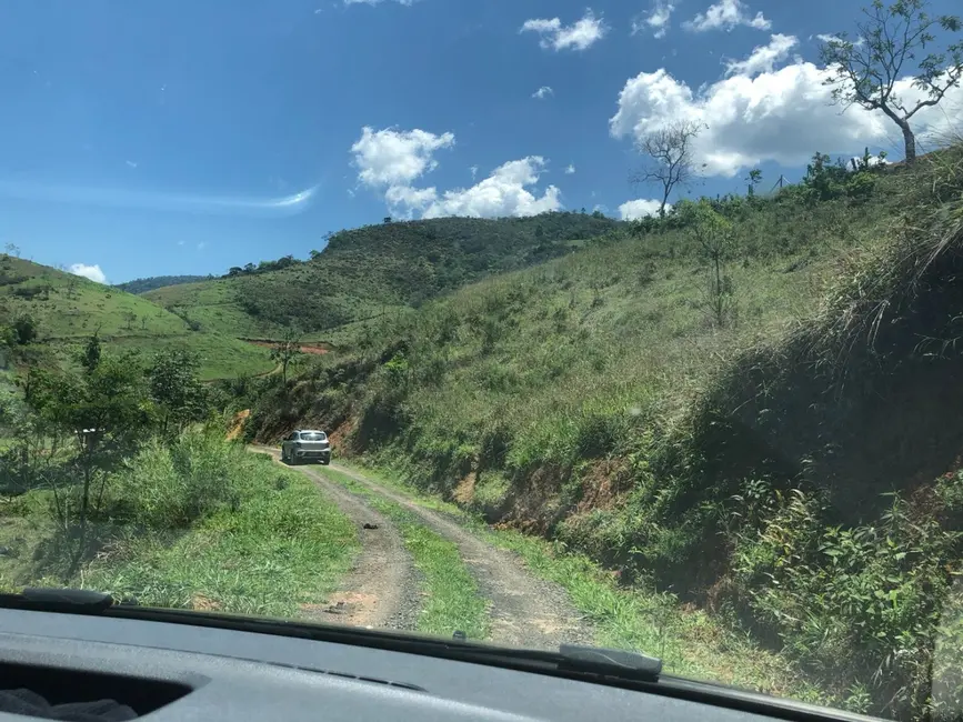 Foto 2 de Sítio / Rancho com 1 quarto à venda, 9m2 em Pindamonhangaba - SP