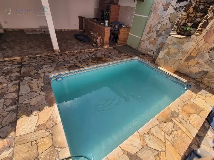 Foto 4 de Casa com 3 quartos à venda, 186m2 em Pindamonhangaba - SP