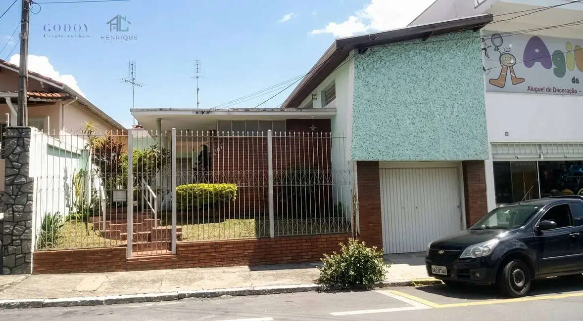 Foto 1 de Casa com 4 quartos à venda, 250m2 em Centro, Pindamonhangaba - SP