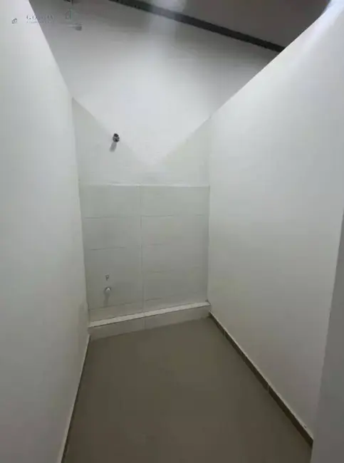 Foto 9 de Sala Comercial para alugar, 172m2 em Centro, Guaratingueta - SP