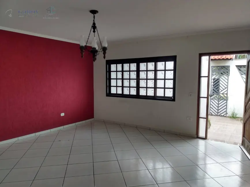 Foto 3 de Casa com 3 quartos para alugar, 312m2 em Jardim Residencial Doutor Lessa, Pindamonhangaba - SP