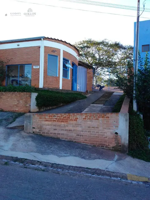Casa com 3 quartos à venda, 101m2 em Cunha - SP - imagem 3 Foto 3 de Casa com 3 quartos à venda, 101m2 em Cunha - SP