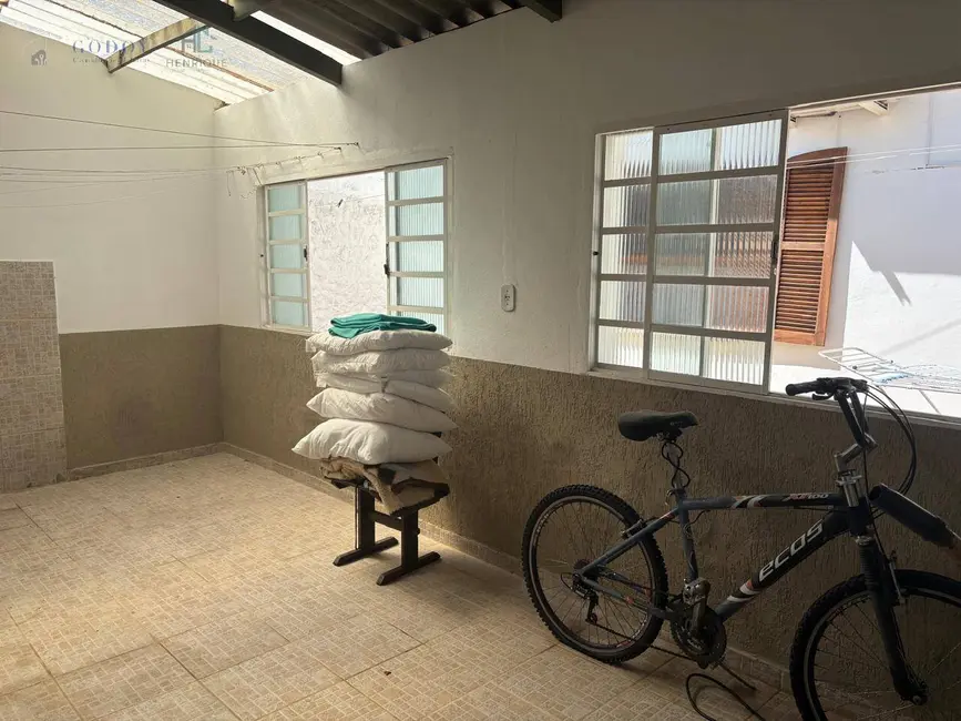 Casa com 3 quartos à venda, 320m2 em Aparecida - SP - imagem 5 Foto 5 de Casa com 3 quartos à venda, 320m2 em Aparecida - SP