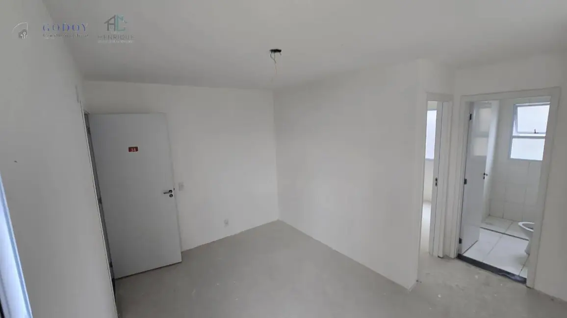 Foto 3 de Apartamento com 2 quartos à venda, 42m2 em Pindamonhangaba - SP