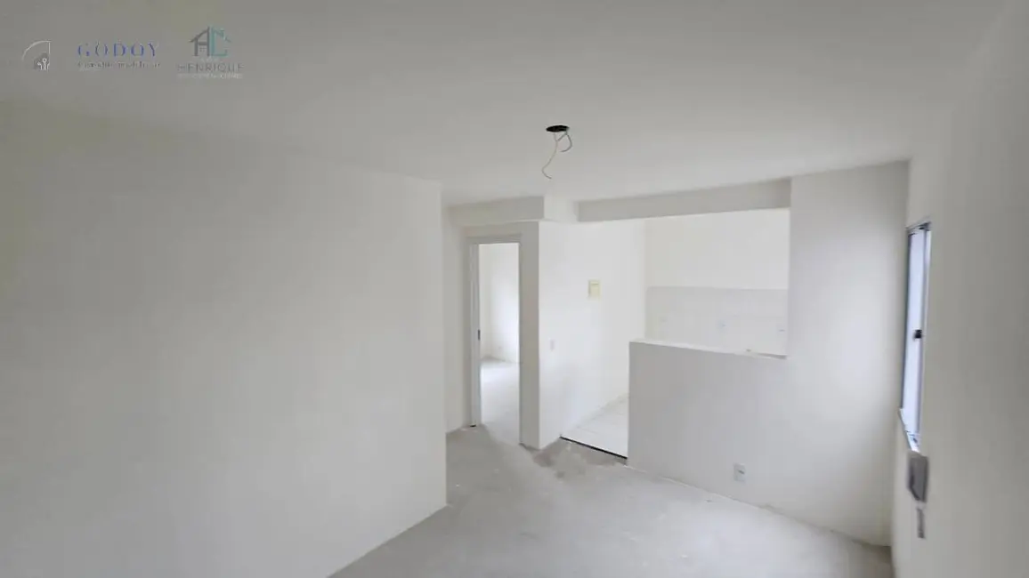 Foto 2 de Apartamento com 2 quartos à venda, 42m2 em Pindamonhangaba - SP