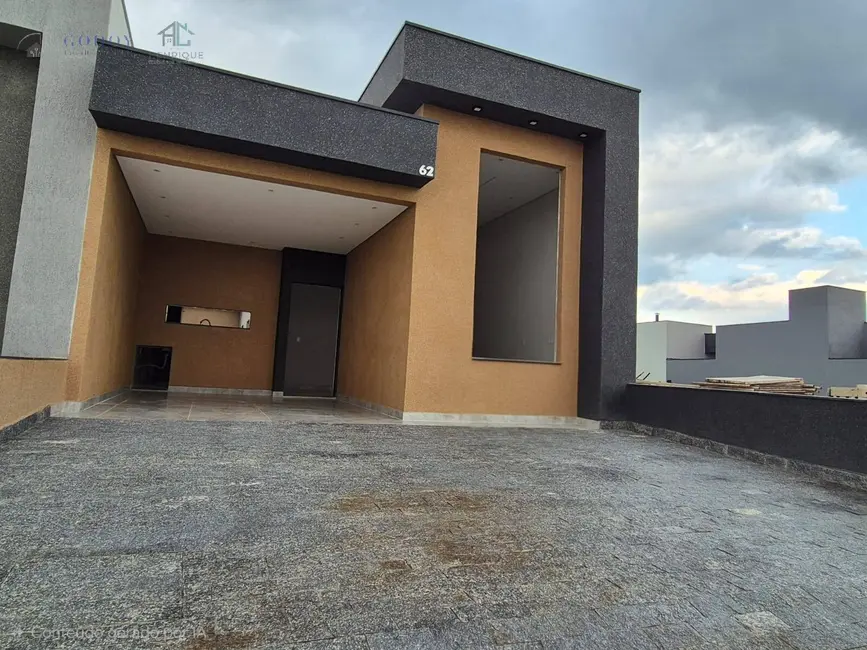 Foto 1 de Casa com 3 quartos à venda, 117m2 em Pindamonhangaba - SP