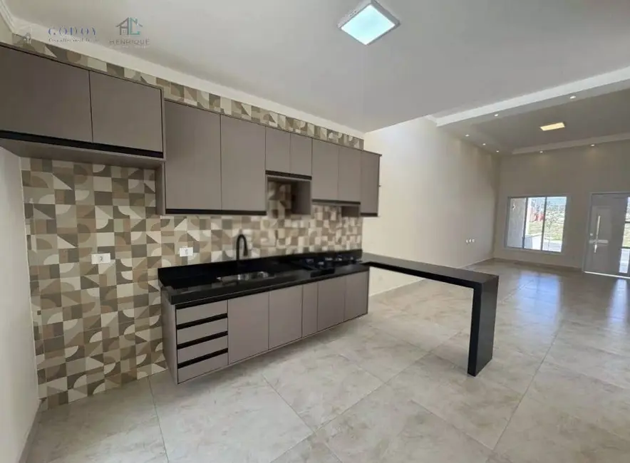 Foto 1 de Casa com 3 quartos à venda, 106m2 em Pindamonhangaba - SP