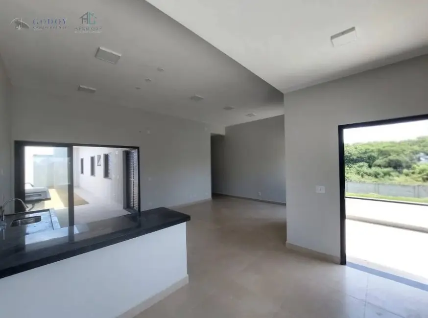 Foto 3 de Casa com 3 quartos à venda, 105m2 em Pindamonhangaba - SP