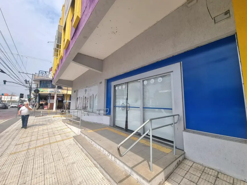 Sala Comercial para alugar, 900m2 em Pedregulho, Guaratingueta - SP - imagem 4 Foto 4 de Sala Comercial para alugar, 900m2 em Pedregulho, Guaratingueta - SP