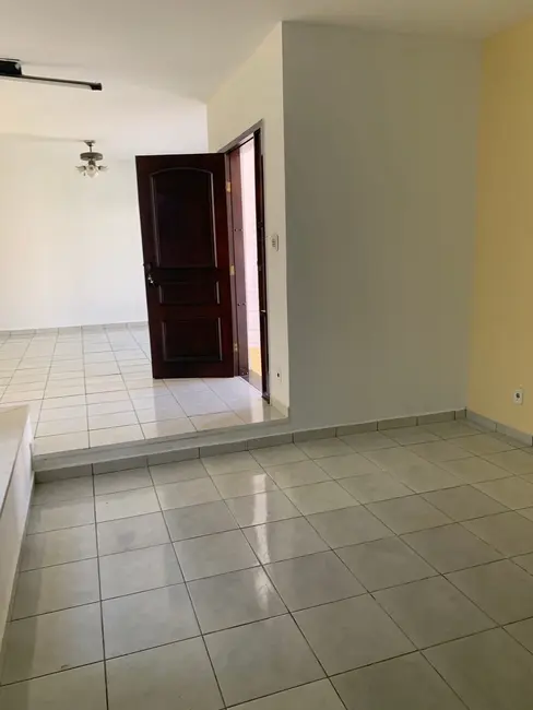 Foto 5 de Casa com 3 quartos à venda e para alugar, 154m2 em Jardim Residencial Doutor Lessa, Pindamonhangaba - SP