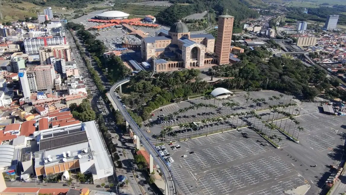 Sala Comercial à venda, 545m2 em Centro, Aparecida - SP - imagem 1 Foto 1 de Sala Comercial à venda, 545m2 em Centro, Aparecida - SP