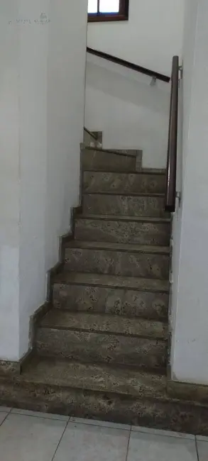 Sobrado com 3 quartos para alugar, 302m2 em Residencial e Comercial Vila Verde, Pindamonhangaba - SP - imagem 3 Foto 3 de Sobrado com 3 quartos para alugar, 302m2 em Residencial e Comercial Vila Verde, Pindamonhangaba - SP