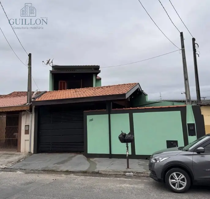 Foto 1 de Casa com 2 quartos à venda, 160m2 em Residencial Mombaça I, Pindamonhangaba - SP