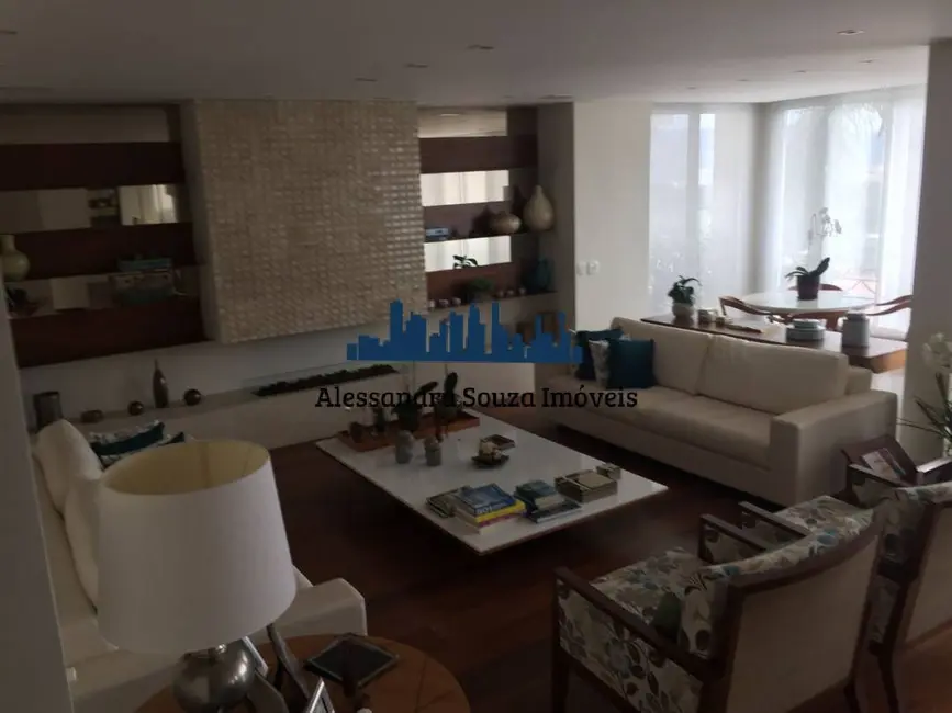 Casa com 4 quartos à venda e para alugar, 600m2 em Alphaville, Santana De Parnaiba - SP - imagem 5 Foto 5 de Casa com 4 quartos à venda e para alugar, 600m2 em Alphaville, Santana De Parnaiba - SP