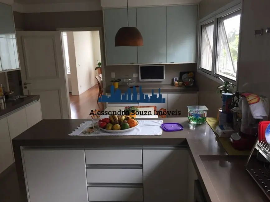 Casa com 4 quartos à venda e para alugar, 600m2 em Alphaville, Santana De Parnaiba - SP - imagem 8 Foto 8 de Casa com 4 quartos à venda e para alugar, 600m2 em Alphaville, Santana De Parnaiba - SP