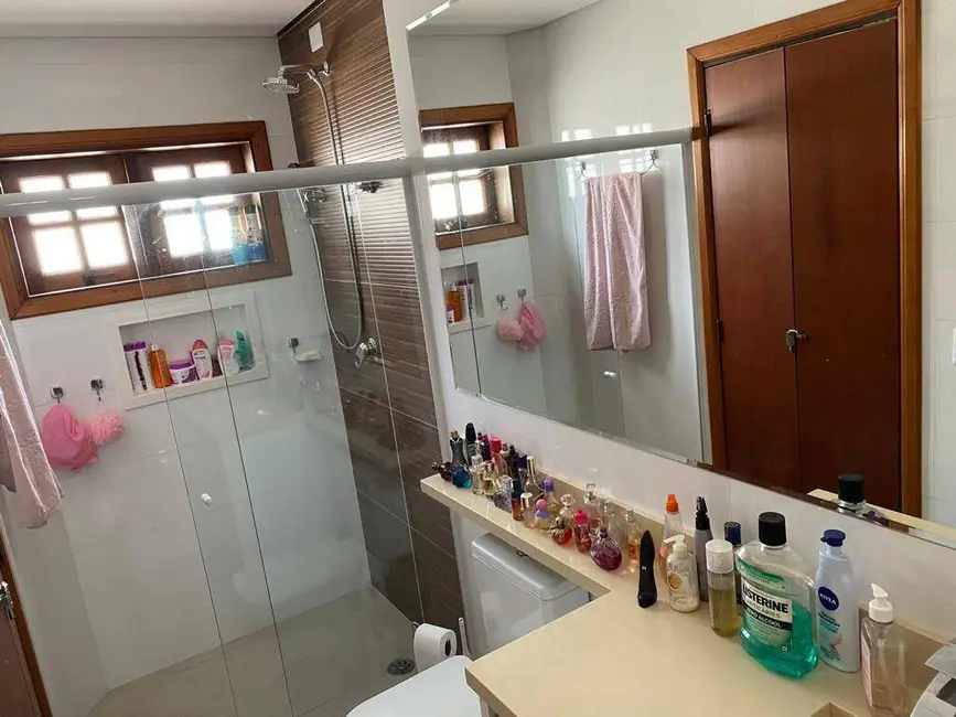 Casa com 5 quartos à venda, 399m2 em Alphaville, Santana De Parnaiba - SP - imagem 9 Foto 9 de Casa com 5 quartos à venda, 399m2 em Alphaville, Santana De Parnaiba - SP