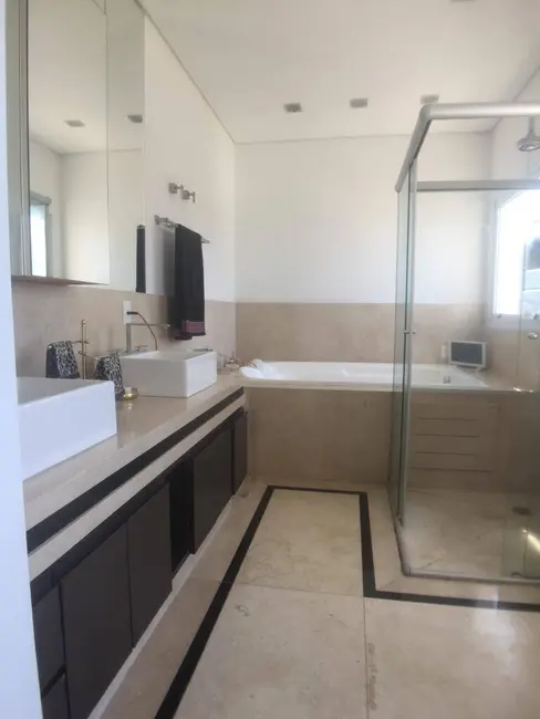 Casa com 5 quartos à venda, 460m2 em Tamboré, Santana De Parnaiba - SP - imagem 6 Foto 6 de Casa com 5 quartos à venda, 460m2 em Tamboré, Santana De Parnaiba - SP