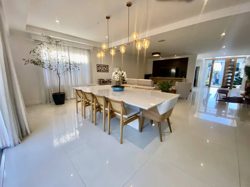 Casa com 4 quartos à venda, 560m2 em Tamboré, Santana De Parnaiba - SP - imagem 2 Foto 2 de Casa com 4 quartos à venda, 560m2 em Tamboré, Santana De Parnaiba - SP