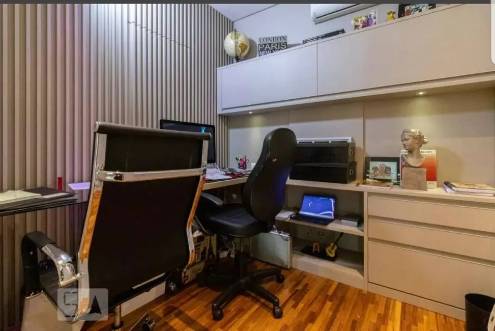 Casa com 5 quartos à venda, 740m2 em Alphaville, Santana De Parnaiba - SP - imagem 3 Foto 3 de Casa com 5 quartos à venda, 740m2 em Alphaville, Santana De Parnaiba - SP