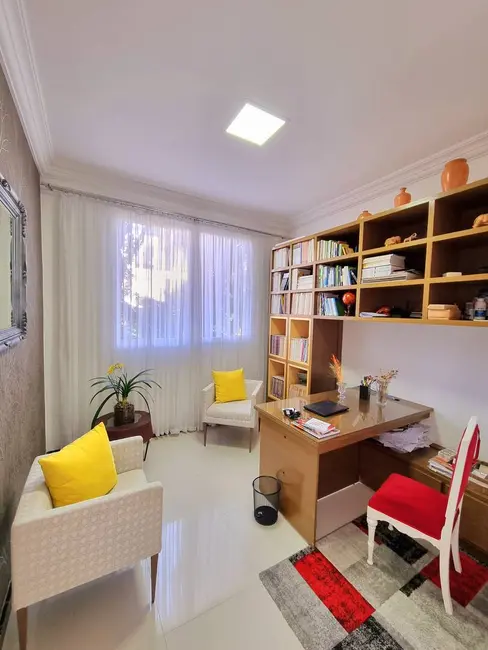 Casa com 4 quartos à venda, 483m2 em Residencial Morada dos Lagos, Barueri - SP - imagem 7 Foto 7 de Casa com 4 quartos à venda, 483m2 em Residencial Morada dos Lagos, Barueri - SP