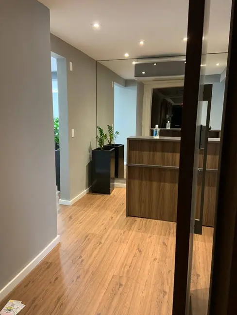 Foto 2 de Sala Comercial à venda, 146m2 em Barueri - SP