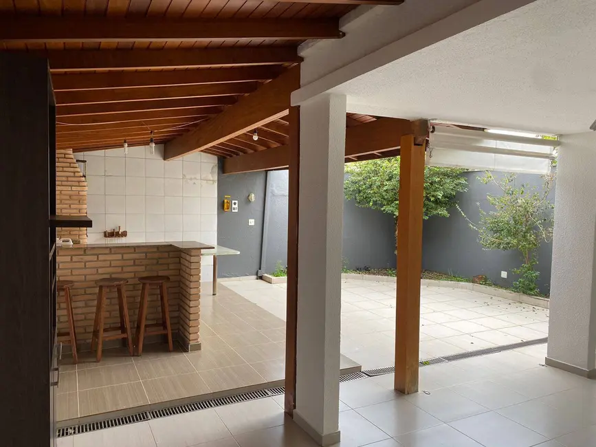 Casa com 3 quartos à venda em Alphaville, Santana De Parnaiba - SP - imagem 4 Foto 4 de Casa com 3 quartos à venda em Alphaville, Santana De Parnaiba - SP