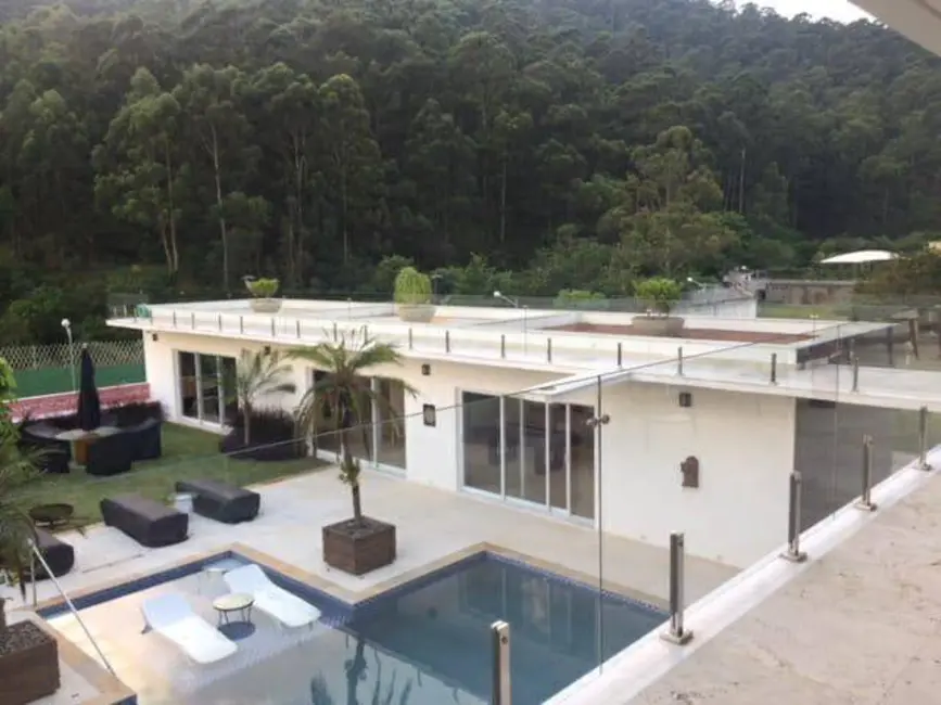 Casa com 4 quartos à venda, 1500m2 em Tamboré, Barueri - SP - imagem 2 Foto 2 de Casa com 4 quartos à venda, 1500m2 em Tamboré, Barueri - SP