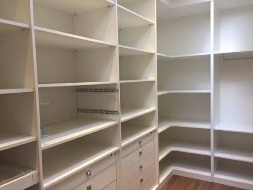 Casa com 4 quartos à venda, 1500m2 em Tamboré, Barueri - SP - imagem 5 Foto 5 de Casa com 4 quartos à venda, 1500m2 em Tamboré, Barueri - SP