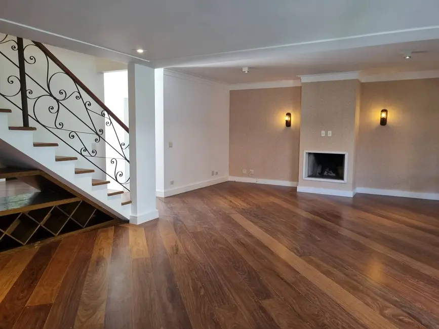 Casa com 4 quartos à venda e para alugar, 330m2 em Tamboré, Santana De Parnaiba - SP - imagem 2 Foto 2 de Casa com 4 quartos à venda e para alugar, 330m2 em Tamboré, Santana De Parnaiba - SP