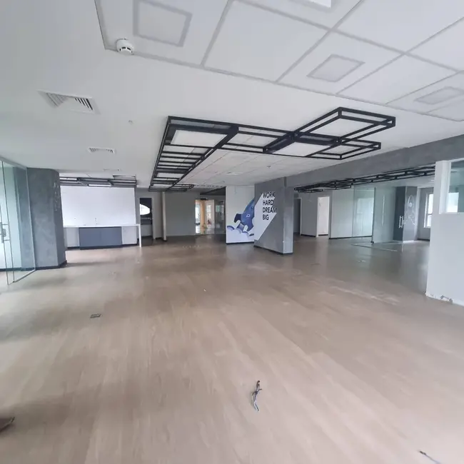 Foto 1 de Sala Comercial para alugar, 126m2 em Barueri - SP
