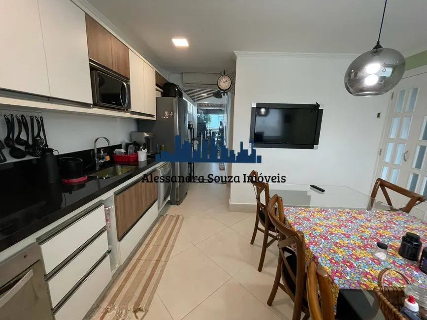 Foto 1 de Casa com 2 quartos à venda, 126m2 em Barueri - SP