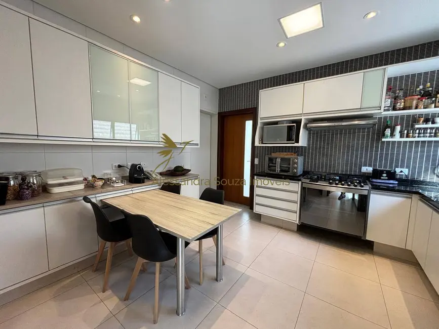 Foto 6 de Casa com 4 quartos à venda, 360m2 em Alphaville, Santana De Parnaiba - SP